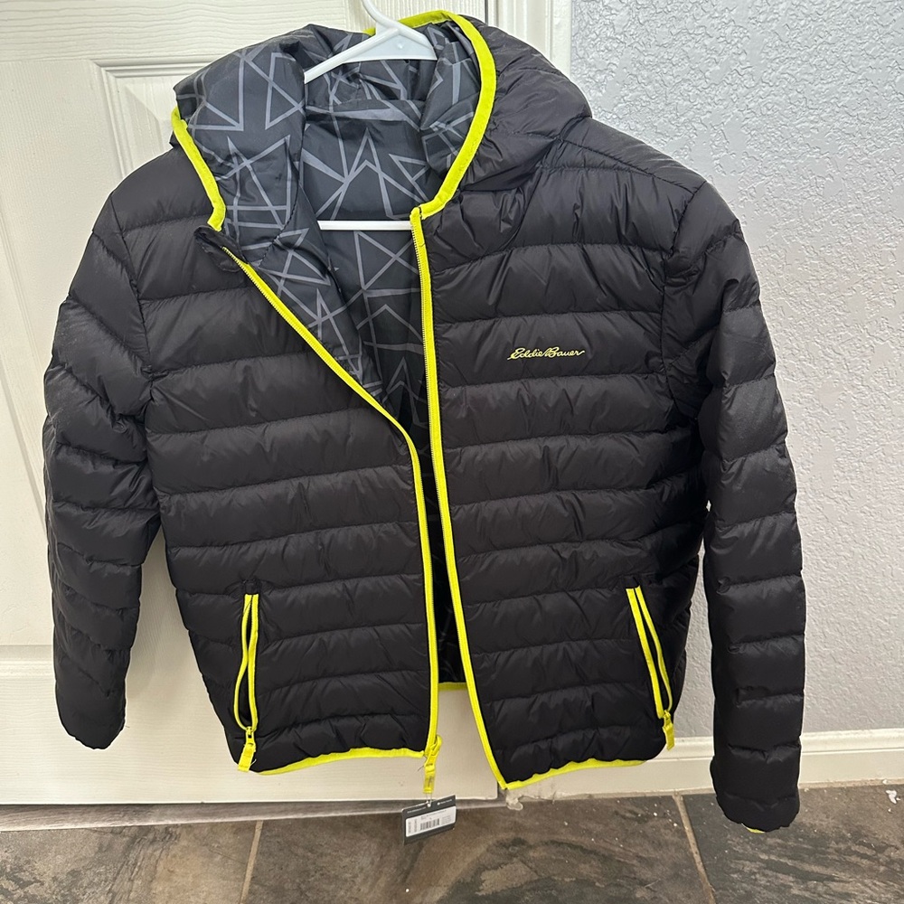 New with Tag Eddie Bauer reversible down jacket boy size L onyx black